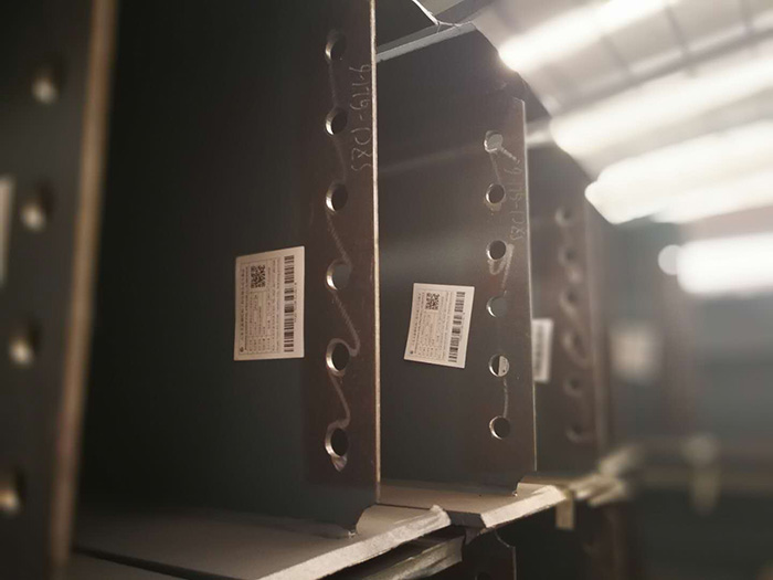 H型鋼梁、格構(gòu)柱