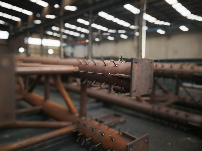 H型鋼梁、格構(gòu)柱