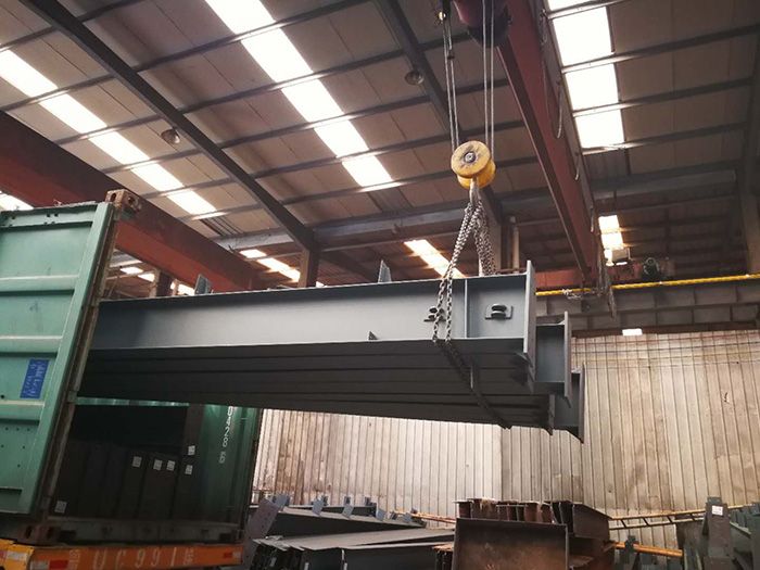 H型鋼梁、格構(gòu)柱