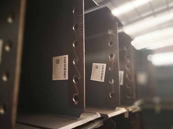 H型鋼梁、格構(gòu)柱