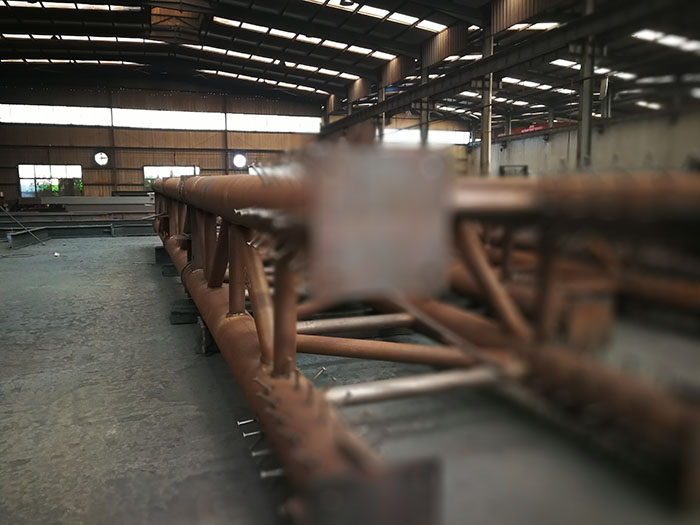 H型鋼梁、格構(gòu)柱