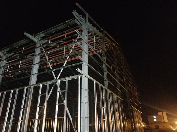 鋼結(jié)構(gòu)車間